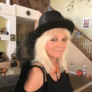 Meet your Posher, Jeannie